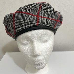 Emily in Paris anyone? 3 Houndstooth print berets with faux leather trim